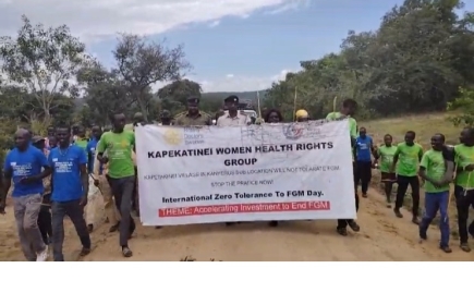Manifestation mot kvinnlig könsstympning, barnäktenskap och tonårsgraviditet i Kanyerus.